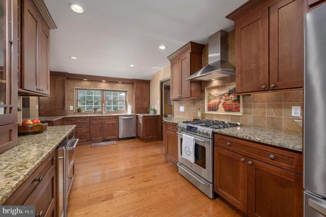 1 STRAFFORD COURT, Medford, NJ 08055