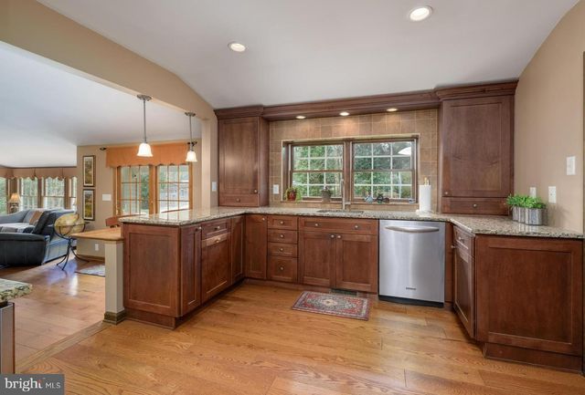 1 STRAFFORD COURT, Medford, NJ 08055