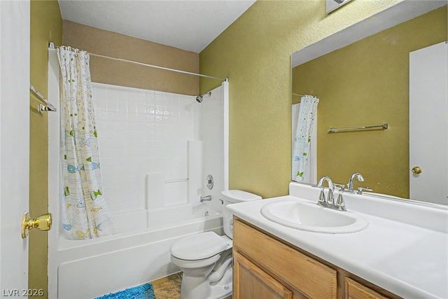 7572 Durham Hall Avenue 201, Las Vegas, NV 89130