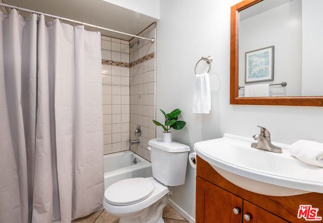 6425 Green Valley Circle 300, Culver City, CA 90230