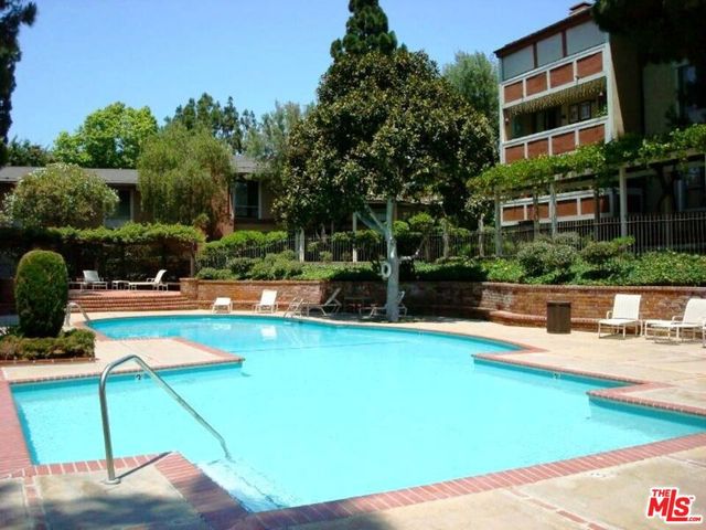 6425 Green Valley Circle 300, Culver City, CA 90230