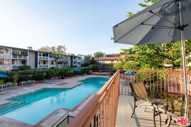 6425 Green Valley Circle 300, Culver City, CA 90230