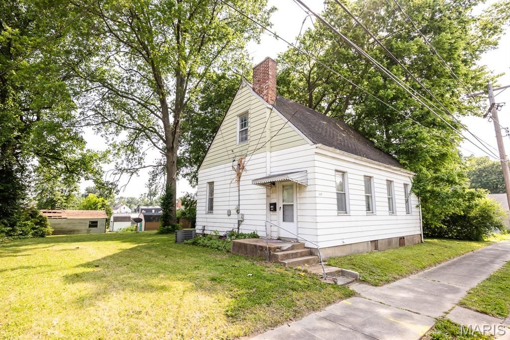 412 E McKinley Street, Belleville, IL 62220