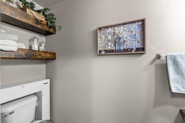 4761 N THISTLE LANE, Appleton, WI 54913
