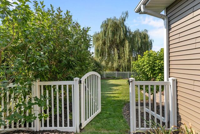 4761 N THISTLE LANE, Appleton, WI 54913