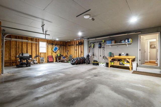 4761 N THISTLE LANE, Appleton, WI 54913