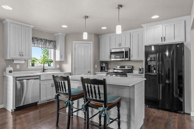 4761 N THISTLE LANE, Appleton, WI 54913