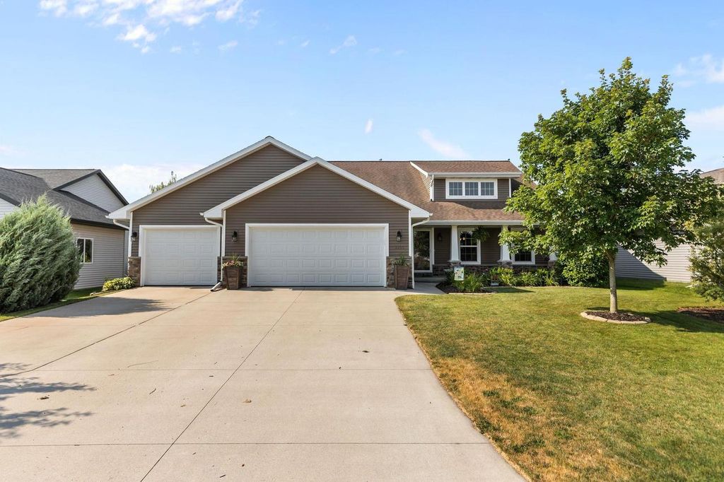 4761 N THISTLE LANE, Appleton, WI 54913