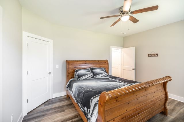 4335 Hawkins Dr, Westmoreland, TN 37186