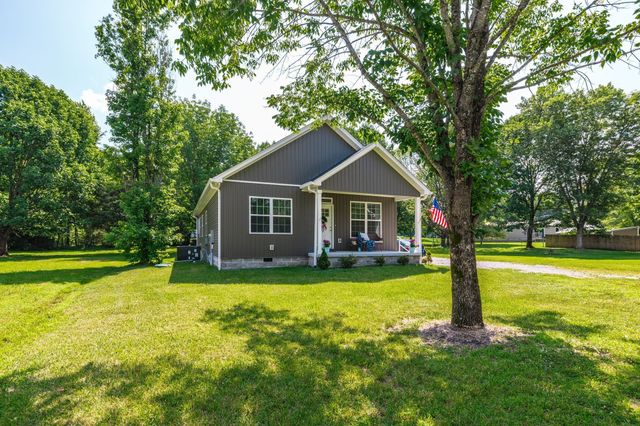 4335 Hawkins Dr, Westmoreland, TN 37186