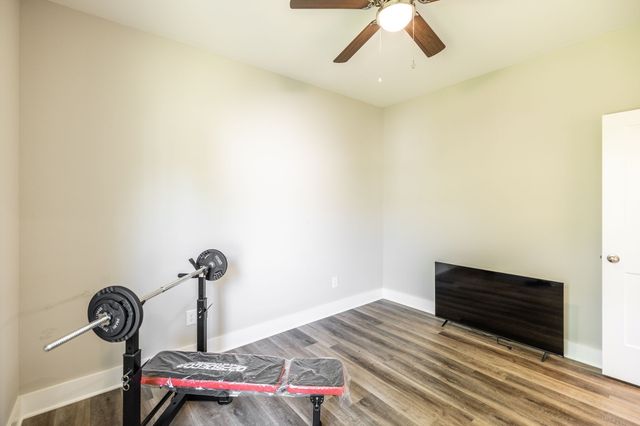 4335 Hawkins Dr, Westmoreland, TN 37186