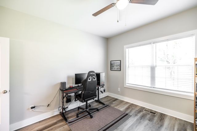 4335 Hawkins Dr, Westmoreland, TN 37186