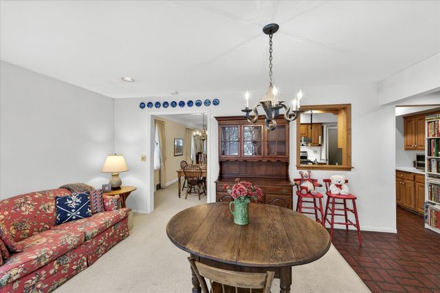 2218 Mount View Avenue, Minneapolis, MN 55405