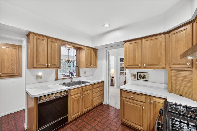 2218 Mount View Avenue, Minneapolis, MN 55405