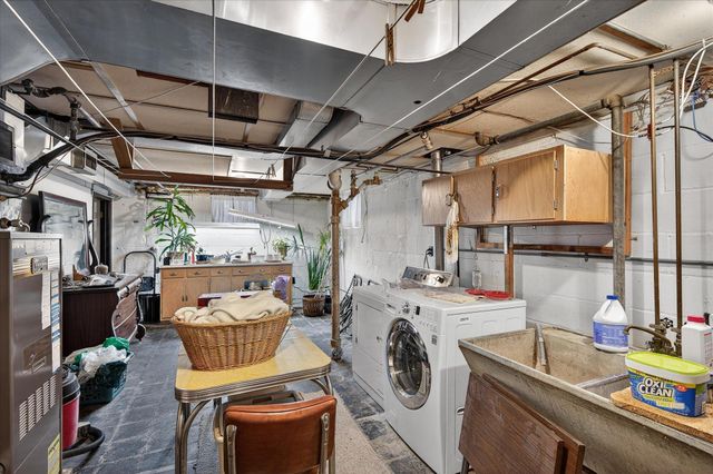 2218 Mount View Avenue, Minneapolis, MN 55405