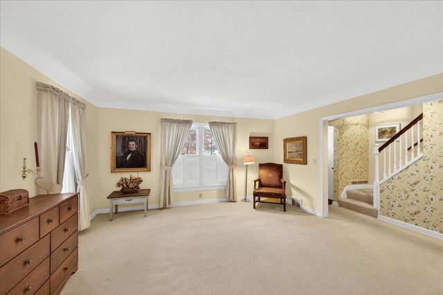 2218 Mount View Avenue, Minneapolis, MN 55405