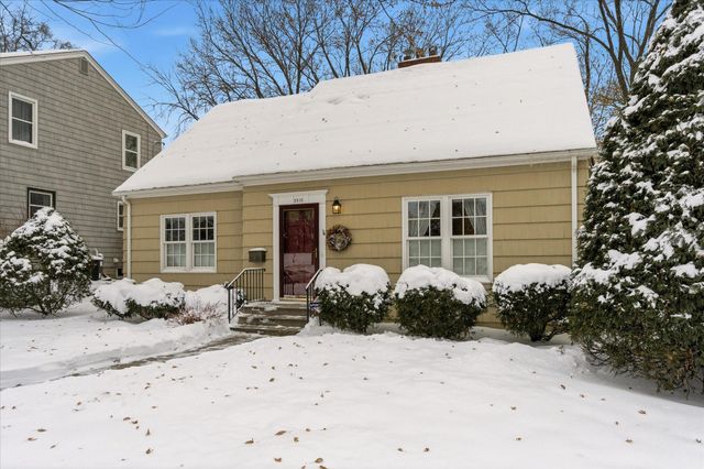 2218 Mount View Avenue, Minneapolis, MN 55405