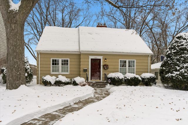 2218 Mount View Avenue, Minneapolis, MN 55405