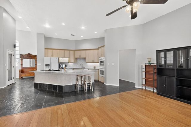 206 E Frost Road, Edgewood, NM 87015