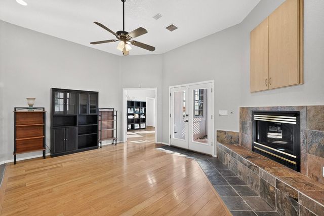 206 E Frost Road, Edgewood, NM 87015