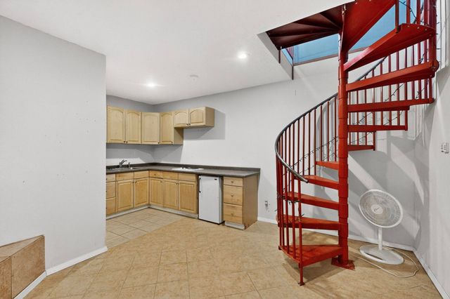 206 E Frost Road, Edgewood, NM 87015