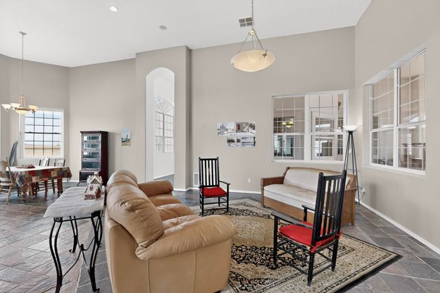 206 E Frost Road, Edgewood, NM 87015