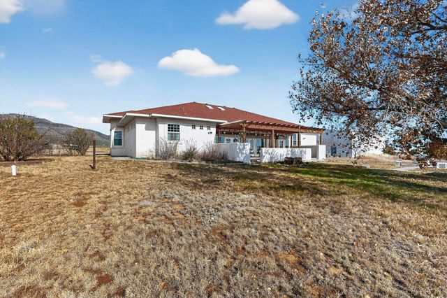 206 E Frost Road, Edgewood, NM 87015