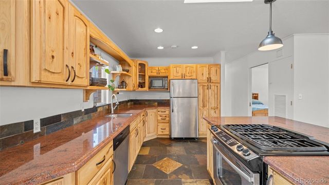 825 Panorama Drive, Colorado Springs, CO 80904