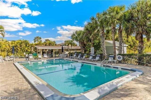 8127 Country RD 203, Fort Myers, FL 33919