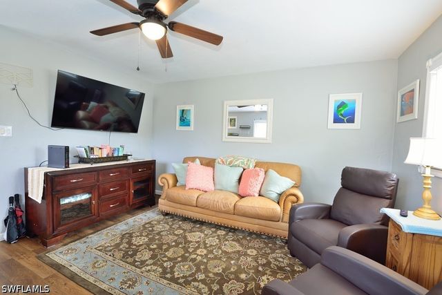 8127 Country RD 203, Fort Myers, FL 33919