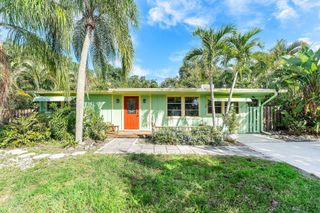 1395 NE Waveland Avenue E, Jensen Beach, FL 34957