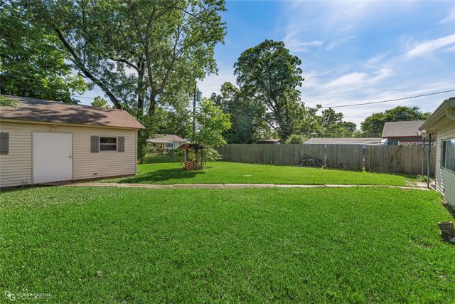 3222 Impala Drive, Bossier City, LA 71112
