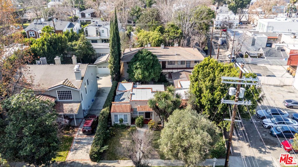 Image 10 of property listing at 4189 Greenbush Avenue, Sherman Oaks, CA 91423