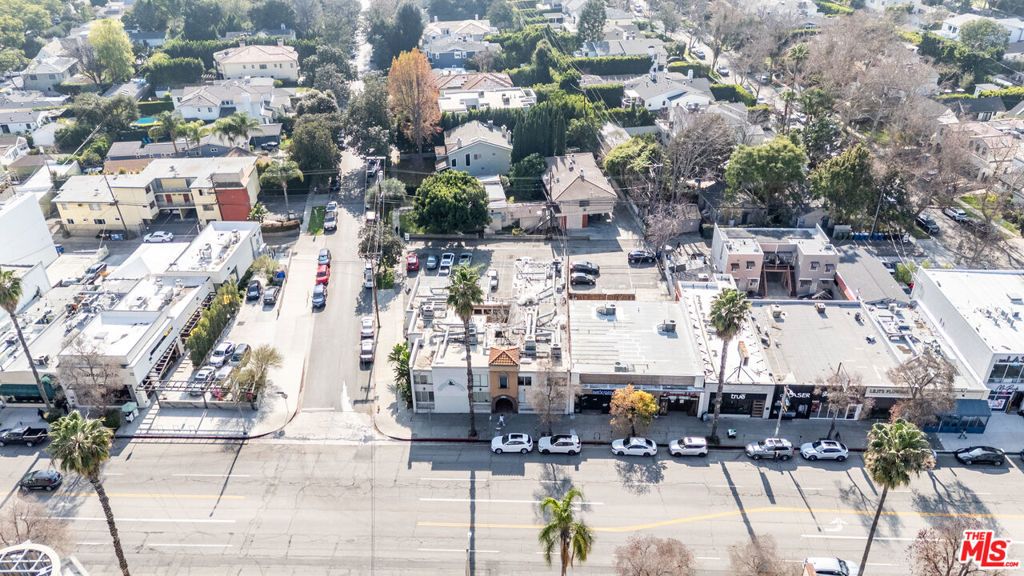 Image 23 of property listing at 4189 Greenbush Avenue, Sherman Oaks, CA 91423