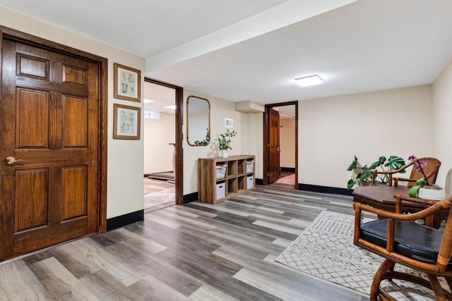 N8W27232 Woodridge LANE, Waukesha, WI 53188