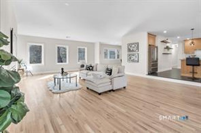 93 Tersana Drive, Easton, CT 06612