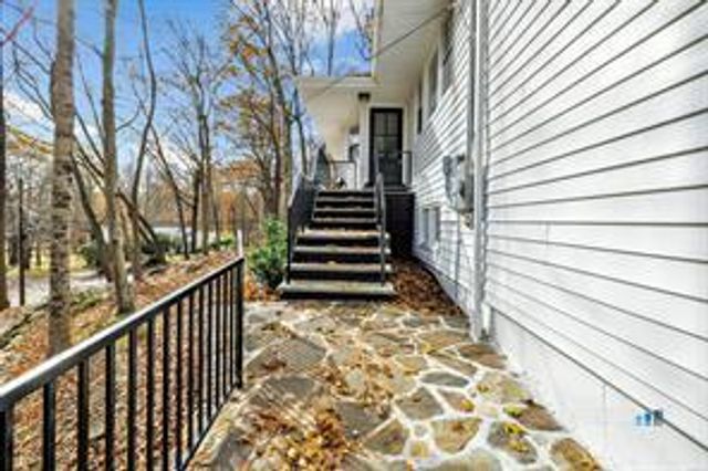 93 Tersana Drive, Easton, CT 06612