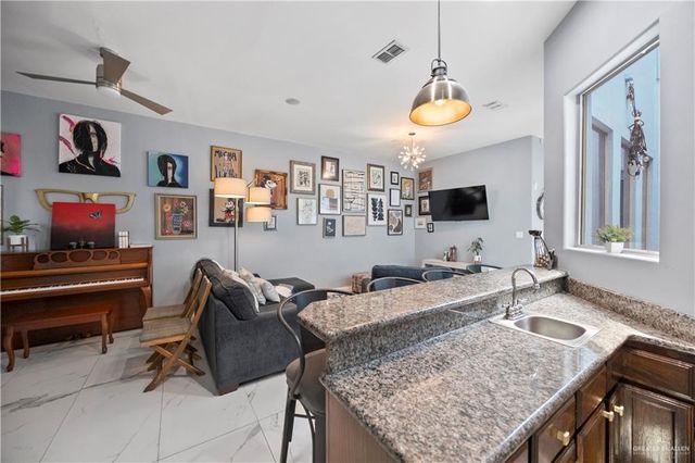 3107 S 6th Lane, Mcallen, TX 78503