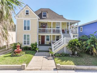 1818 23rd Street 1, Galveston, TX 77550