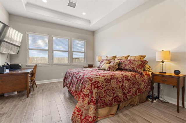 40252 Spyglass Hill Drive, Cleveland, TX 77327