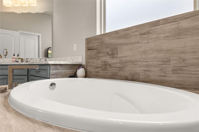 40252 Spyglass Hill Drive, Cleveland, TX 77327