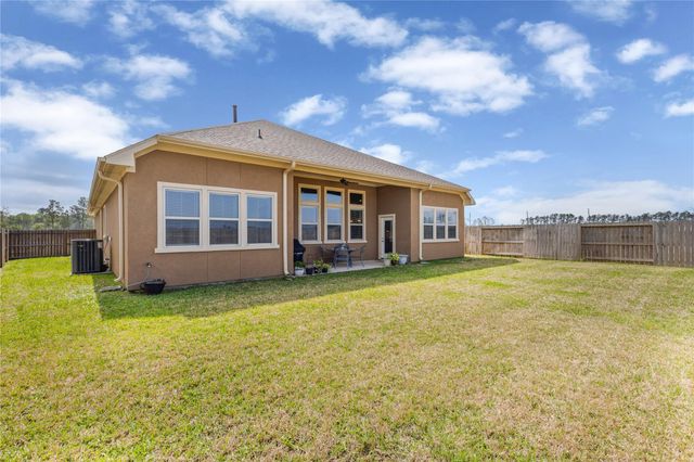40252 Spyglass Hill Drive, Cleveland, TX 77327