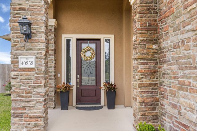 40252 Spyglass Hill Drive, Cleveland, TX 77327