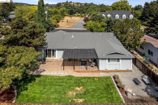 3093 Diablo View Rd, Pleasant Hill, CA 94523