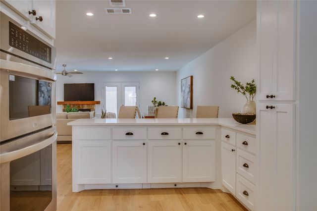 2143 Kessler Court 38, Dallas, TX 75208