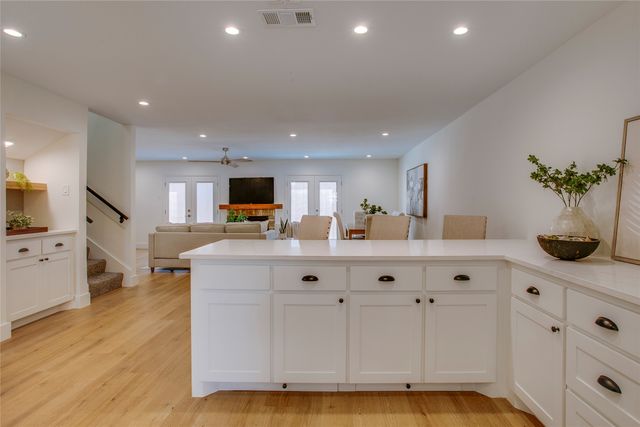 2143 Kessler Court 38, Dallas, TX 75208