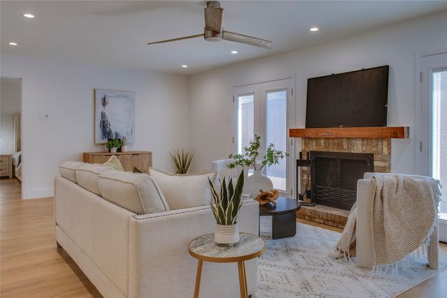 2143 Kessler Court 38, Dallas, TX 75208