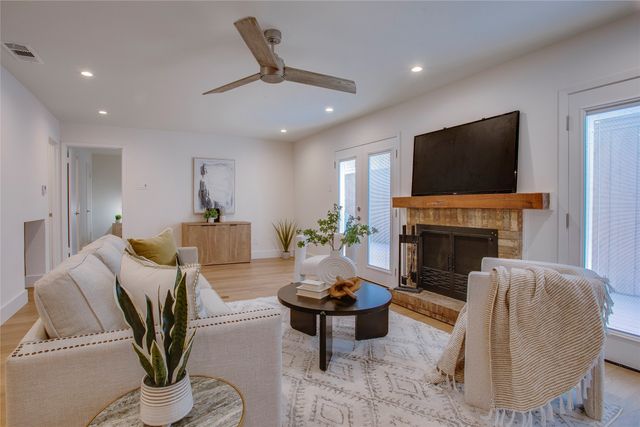 2143 Kessler Court 38, Dallas, TX 75208