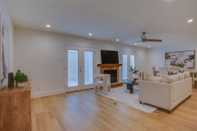 2143 Kessler Court 38, Dallas, TX 75208