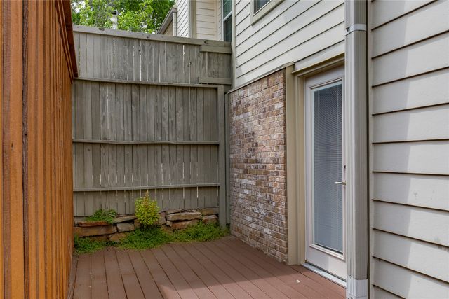 2143 Kessler Court 38, Dallas, TX 75208